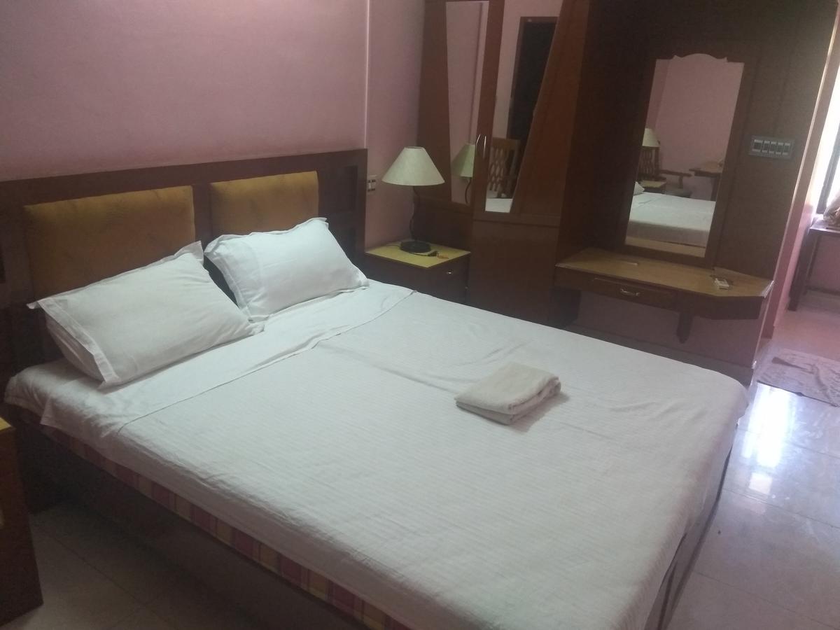 Hotel Malika Residency Ettumanoor Extérieur photo